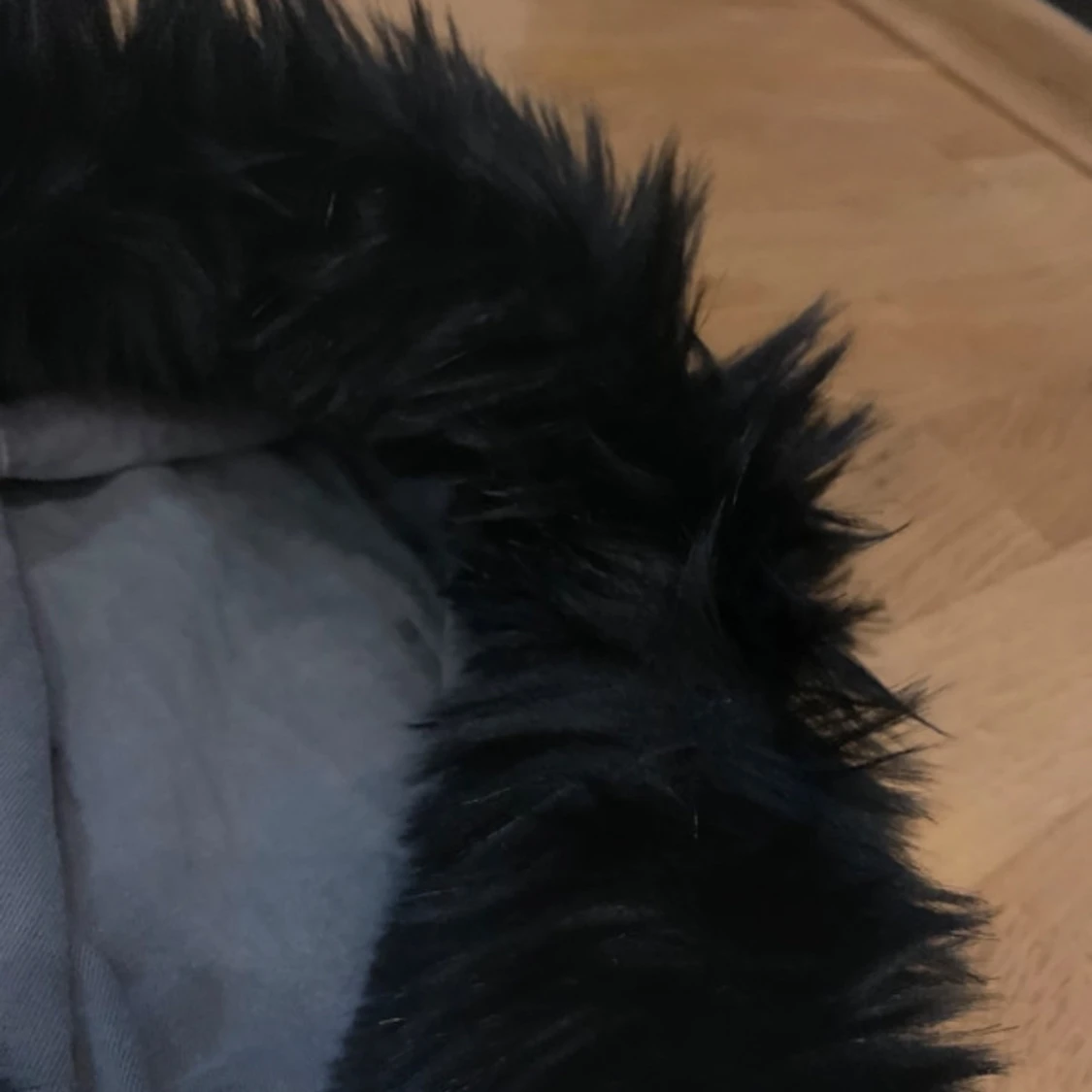 Grå hoodie med pälshuva - 91