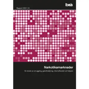 Narkotikamarknaden har förändrats och genomgått en professionalisering, bland annat genom:nya strukturer för smuggling,monopol på vissa försäljningsplatser ochen ökad tillgänglighet för köpare. Brå:s studie visar att narkotikasmugglingen förenklats genom att svenska kriminella etablerat sig som organisatörer i centrala transitländer. Förändringen innebär att fler kriminella aktörer än tidigare nu har möjlighet att importera narkotika till Sverige. Rapporten visar också att narkotikan blivit mer lättillgänglig för köparna. Sociala medier, chattappar och internetsförsäljning underlättar för köpare att komma i kontakt med säljare. Serviceinriktade leveransmetoder möjliggör för fler att köpa narkotika utan att upptäckas av rättsväsendet. För att få en bättre bild av internetköparna har Brå bearbetat uppgifter om drygt 10 000 identifierade Darknetköpare. Analysen visar att många bor i norra Sverige och längre bort från öppna gatuförsäljningsplatser. Köpare på Darknet skiljer sig från personer som misstänks för ringa narkotikabrott. De har generellt bättre inkomster och utbildning, och nio av tio Darknetköpare hade svensk bakgrund. Rapporten baseras på en genomgång av underrättelsedokument, förundersökningar om narkotikabrott och narkotikasmugglingsbrott samt intervjuer. Brå har också bearbetat och analyserat kvantitativa uppgifter från polisens underrättelsekartläggningar av Darknetköpare, försäljning på Darknet och öppen gatuförsäljning i socialt utsatta områden.     Format Häftad   Omfång 180 sidor   Språk Svenska   Förlag Norstedts Juridik   Utgivningsdatum 2021-10-07   ISBN 9789188599513  