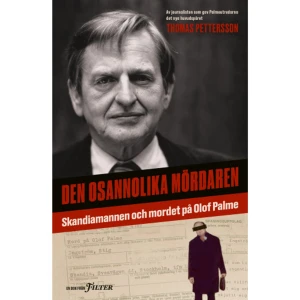 Den osannolika mördaren : Skandiamannen och mordet på Olof Palme (inbunden) - »Det var i stort sett som att lyssna på en högläsning ur Thomas Petterssons bok.« Lars Olof Lampers, SVT Veckans Brott, om åklagare Krister Peterssons presskonferens om nedläggningen av Palmeutredningen. Journalisten Thomas Pettersson avslöjade sanningen om »Skandiamannen« Stig Engström i magasinet Filter 2018. Engström var på plats när Olof Palme mördades och fanns med i mordutredningen från dag ett men utreddes sedan ­aldrig som gärningsman. Thomas Pettersson hittade det som alla andra gått bet på: Engströms motiv, och att han hade skjutvana samt tillgång till samma slags vapen som Palme sköts med. I Den osannolika mördaren presenterar Pettersson en rad nya fakta för Palmemordets uppklarande, inklusive hur Stig Engström avfördes från utredningen på helt felaktiga grunder. Intervjuer med Mårten Palme och USA:s främsta expert på politiska mord fogar också viktiga bitar till pusslet.Resultatet är en sensationell, spännande och skrämmande bok om ett statsministermord som plågat Sverige i 34 år, men nu fått sin lösning.»Det är helt otroligt att polisen inte utredde Engström!« Mårten Palme, vittne och Olof Palmes son, intervjuas i Den osannolika mördaren.»Den som tror att detta är överord rekommenderas att läsa Thomas Petterssons fenomenala bok Den osannolika mördaren, som av allt att döma har legat till grund för, ja faktiskt väglett, Palmeutredningens slutspurt.« AftonbladetDen osannolika mördaren har belönats med Guldspaden, Sveriges främsta pris för grävande journalistik.    Format Inbunden   Omfång 255 sidor   Språk Svenska   Förlag Offside Press   Utgivningsdatum 2018-08-30   Medverkande Mattias Göransson   Medverkande Thomas Pettersson   Medverkande Jenni Carström   ISBN 9789185279586  