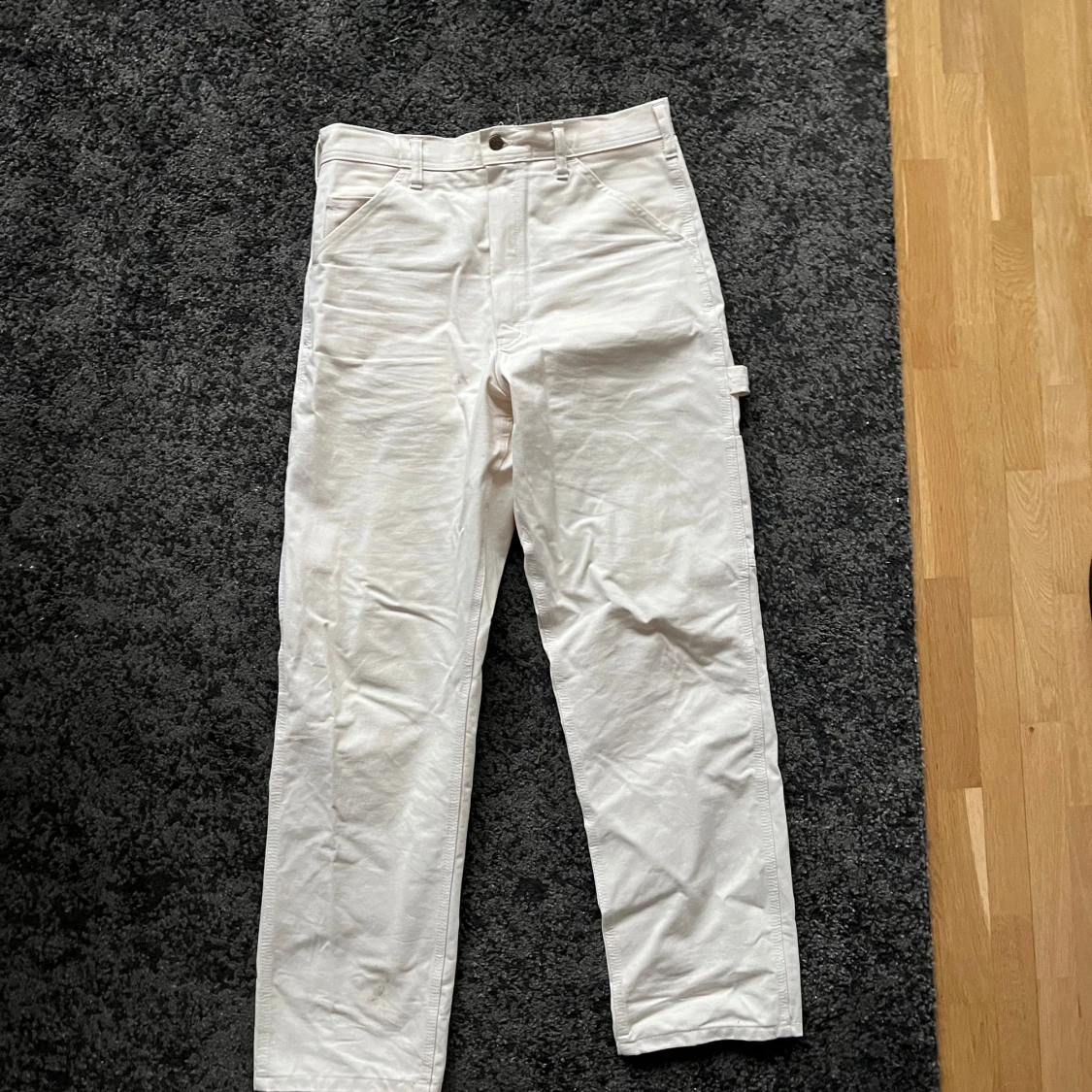 Beige/vita cargobyxor - 91