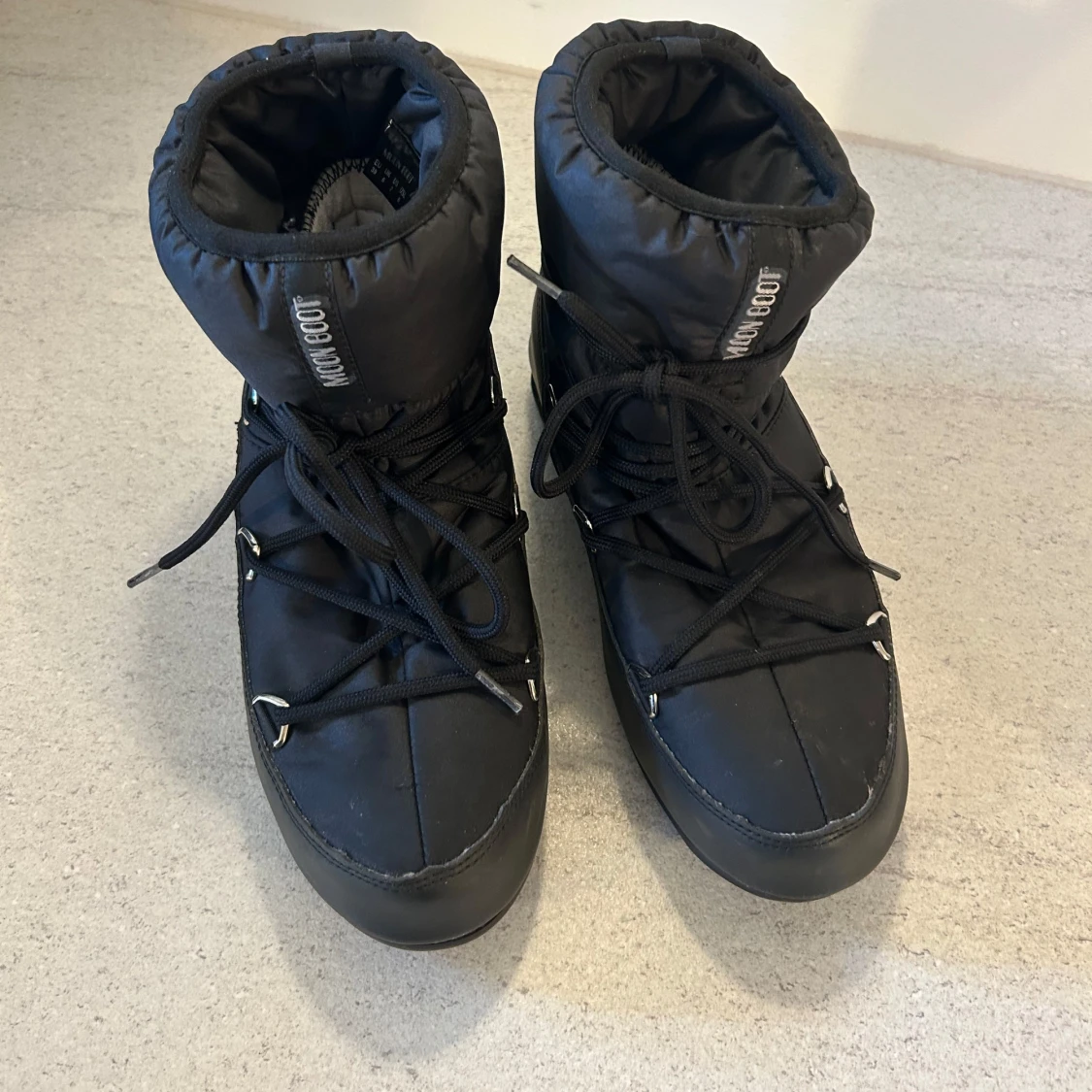Svarta MoonBoots