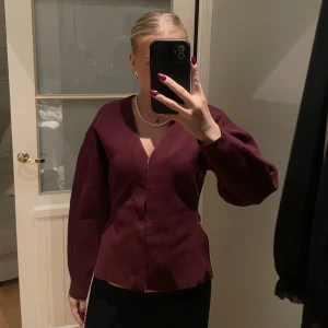 Snygg topp - Skit snygg stickad topp fem zara, Aldrig använd!