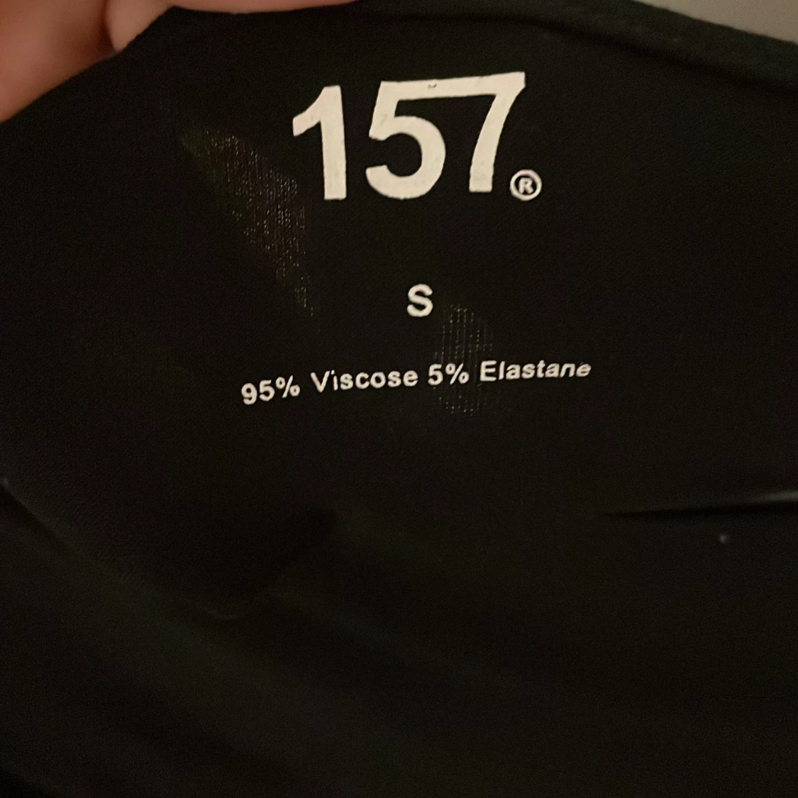 Svart långärmad topp från 157 - 91