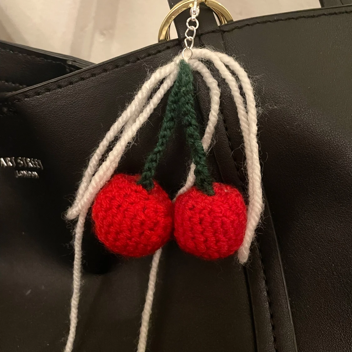 Cherry nyckelring 🍒  - 90