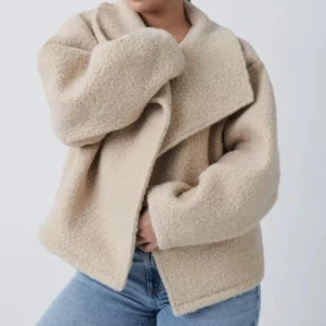 Beige kappa - Så fin💕💕knappt använd, nypris 600