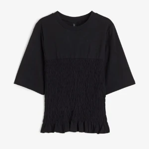 Smockad topp (SLUTSÅLD) - Jätte fin smockad topp. Använd få gånger, inga defekter. ❤️