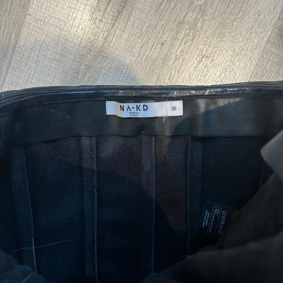 Svart skinntopp från NA-KD X Ida Carlsson - 92