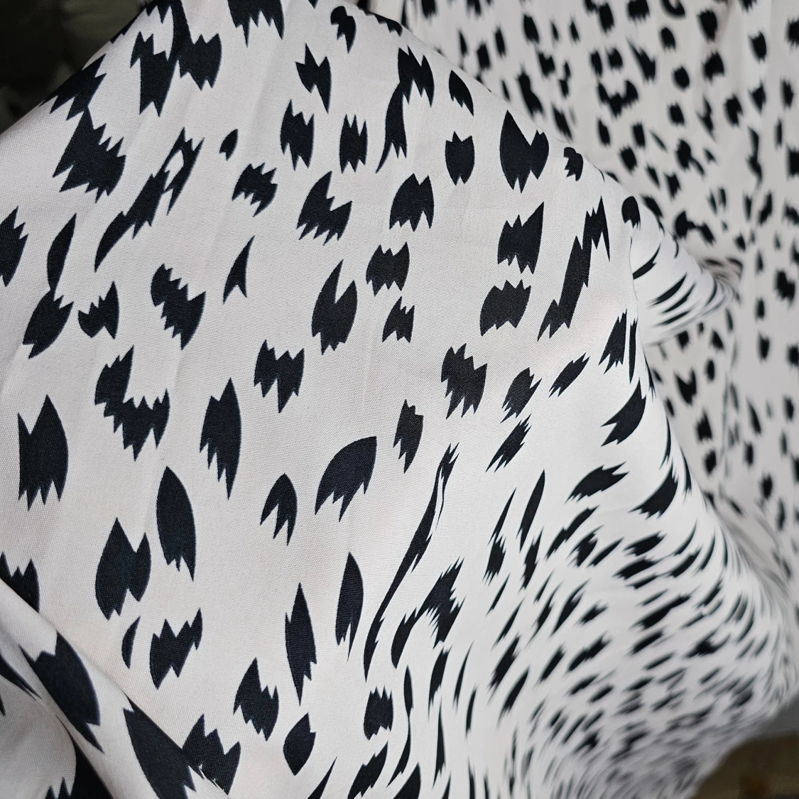 Svartrosa mönstrad långklänning - 92