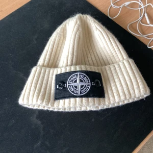 Stone island mössa - En skön stone island mössa för vintern 