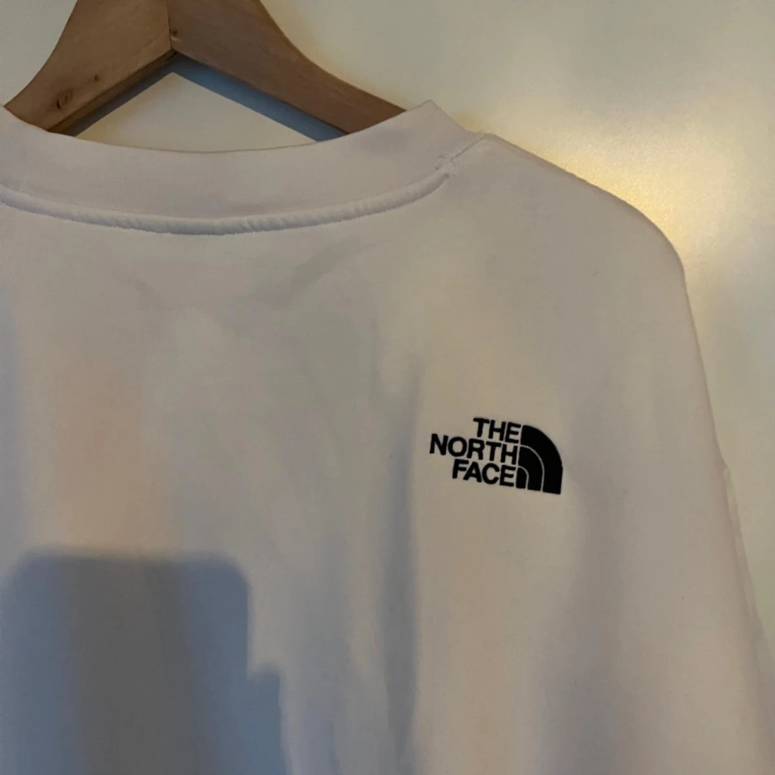 Vit the North Face sweatshirt i oversize modell - 93