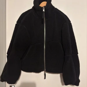 Hm pilejacka - Nyskick storlek xs från hm teddyjacka