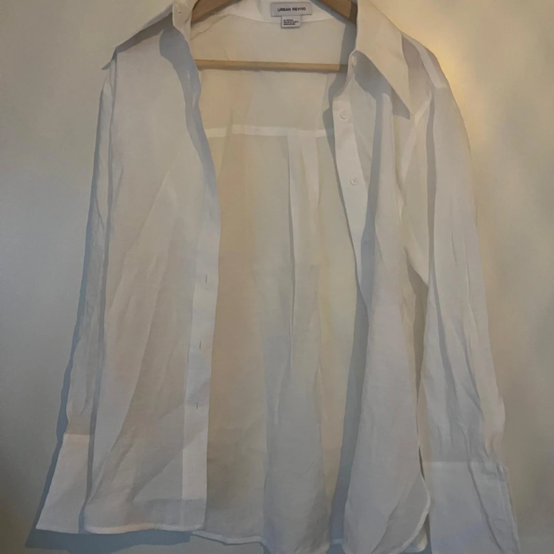 Vit genomskinlig skjorta, strl 38 - 91
