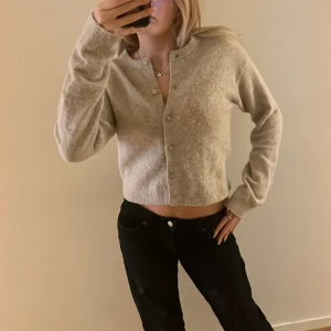 Kofta  - Jättefin kofta från Kappahl, använd ca 3 gånger❤️