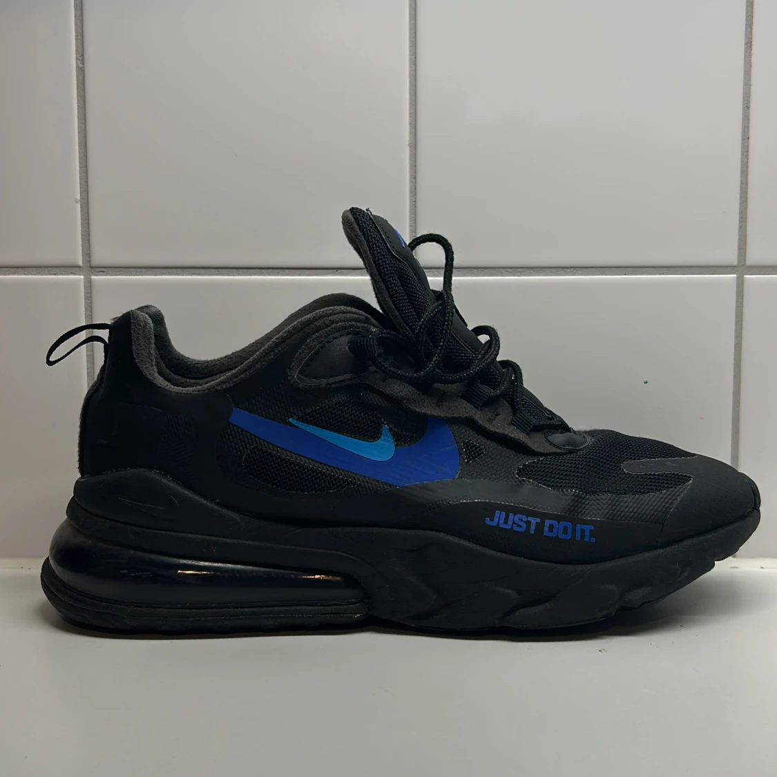 Nike Air Max 270 React - 90