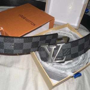 Bälte - Helt ny dm för mer bilder och storlek förpackning finns!