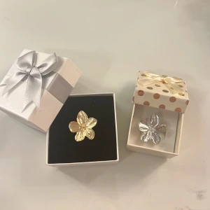 Ringar - Säljer supersnygga ringar i rostfritt stål och justerbara! De är helt nya och kostar 120kr st❤️ vid köp av fler får du rabbatt❤️