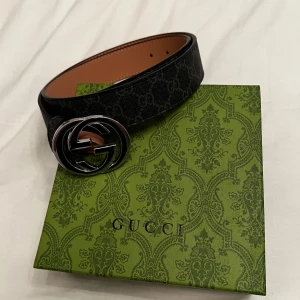  Gucci belt  - Helt ny  Priset kan diskuteras 