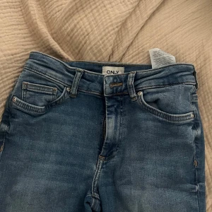 Only jeans  - Så snygga jeans från only. Inga slitage. 