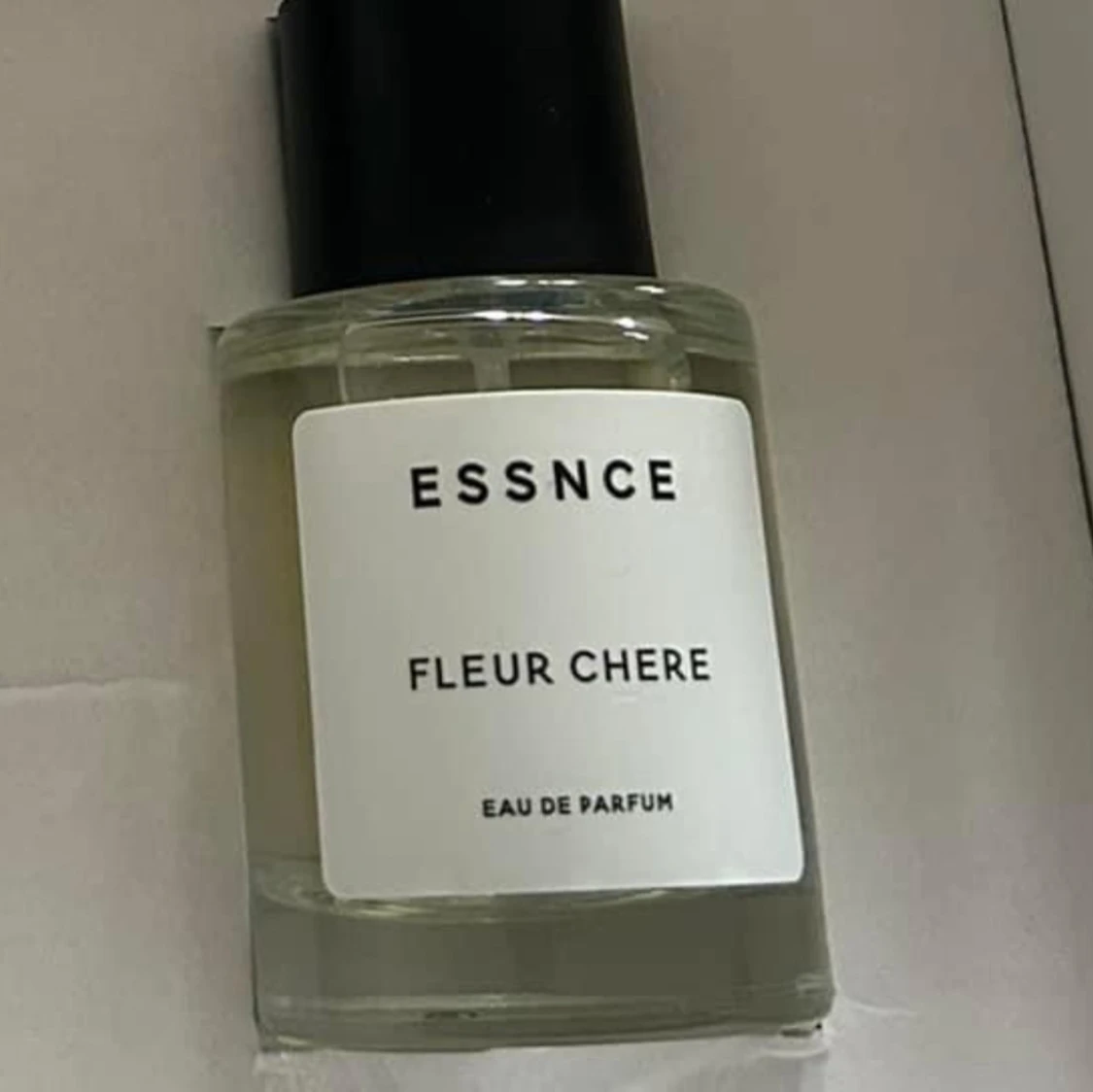 Essnce fleur chere