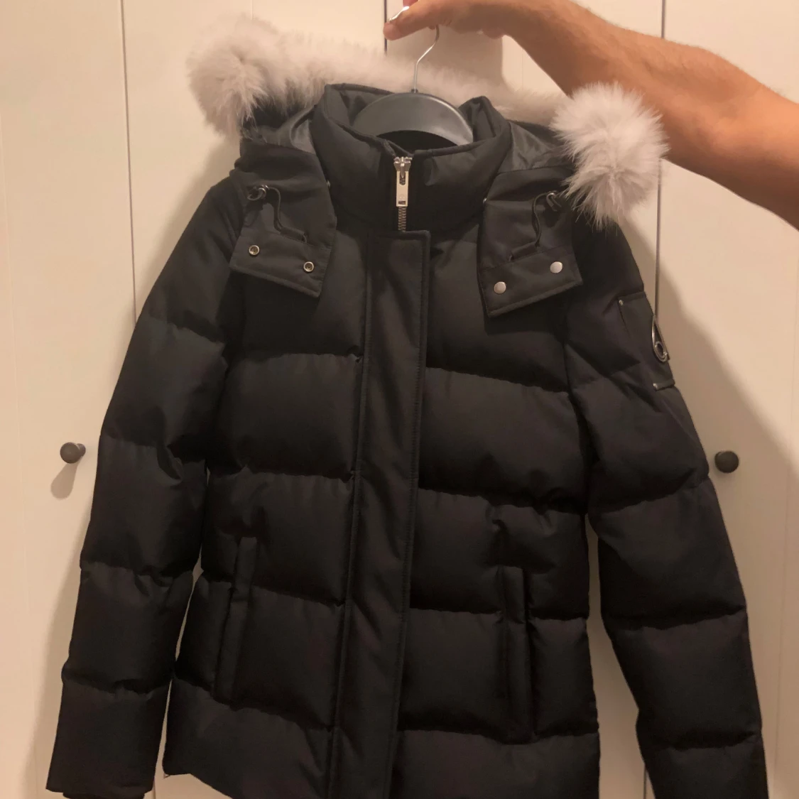 Svart dunjacka från Moose Knuckles - 92