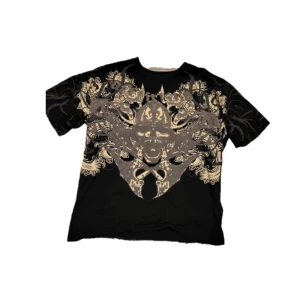 affliction shirt - L men passar som M
