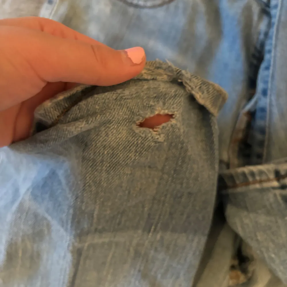 Ljusblå vintage bootcut jeans. Står ingen storlek men skulle gissa på W30 L34. Farkut & Housut.