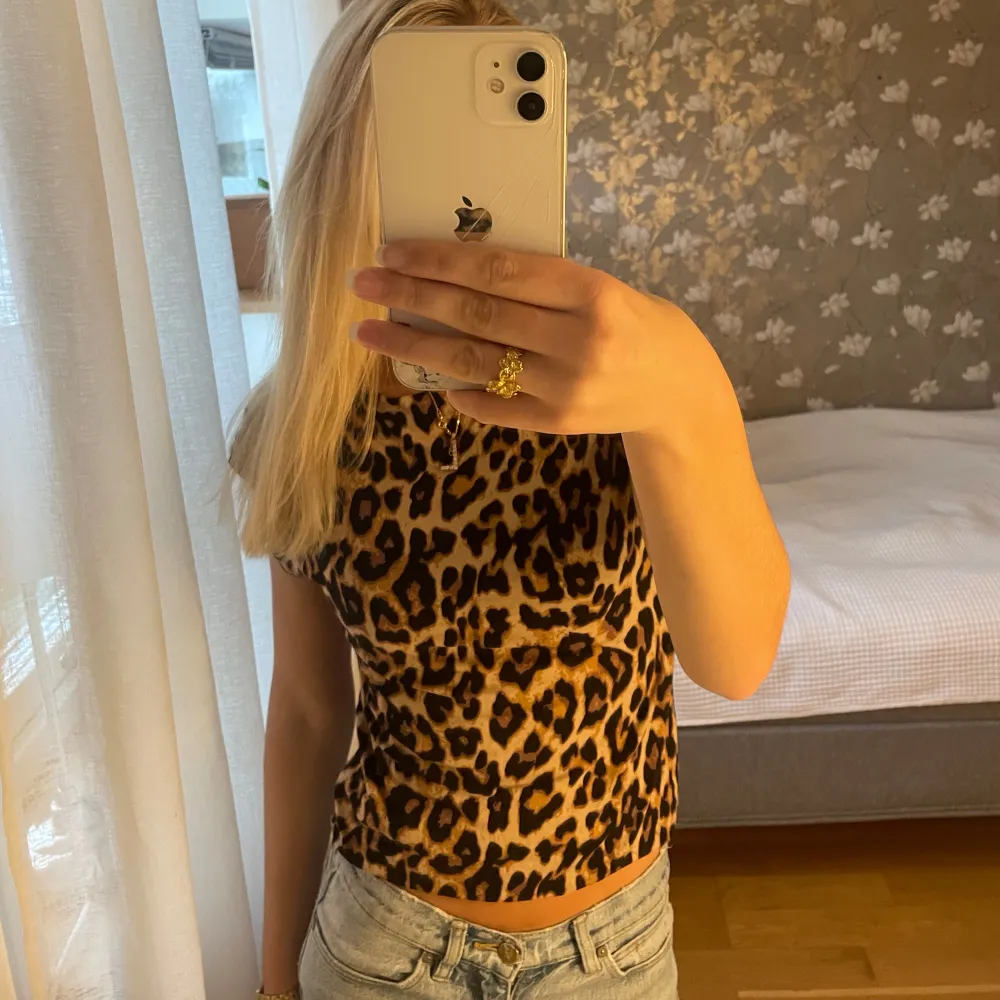 Leopardtopp i fint skick💗. Toppar.