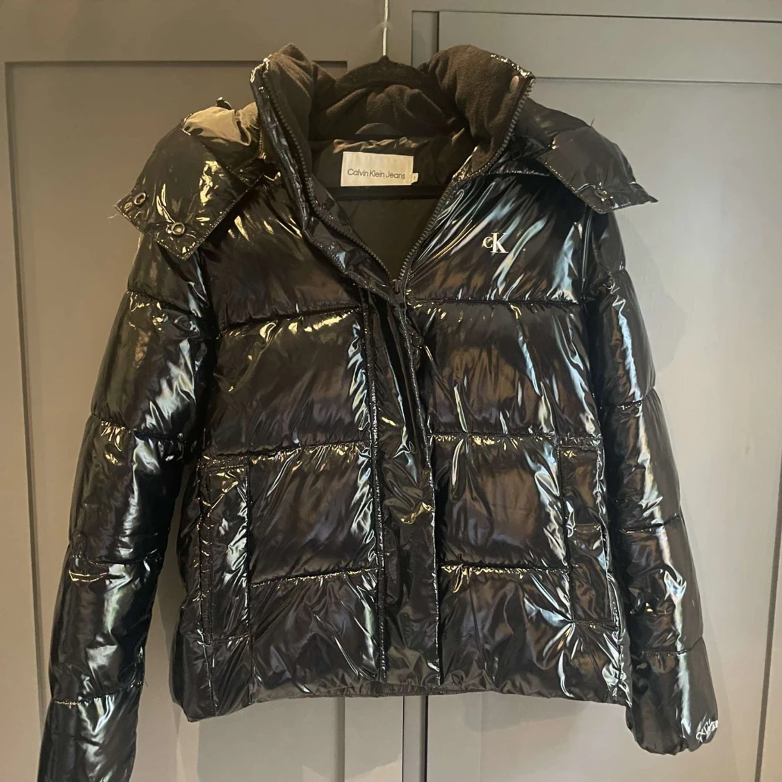 Svart glansig Calvin klein 