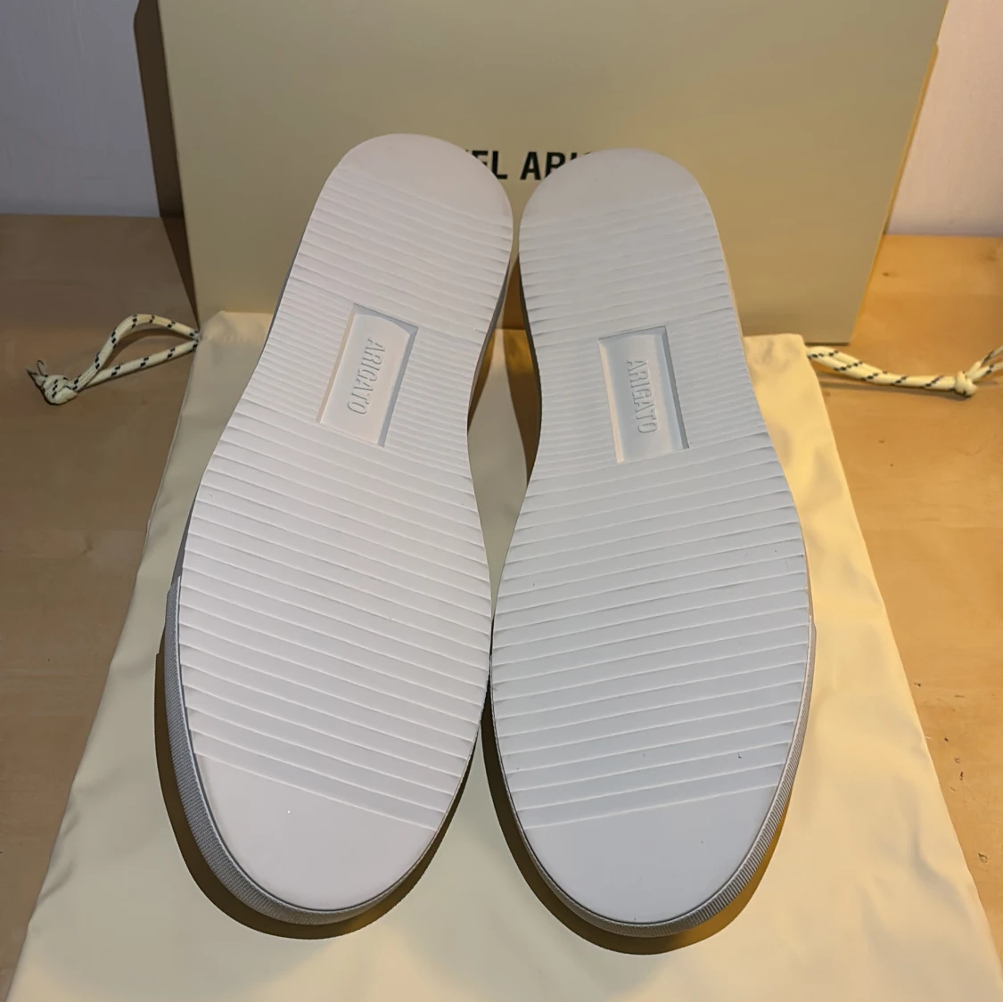 Axel Arigato skor  - 91