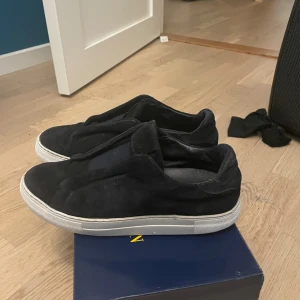 Arigato skor - Det är ett par fina skor som knappast är använda. Sulorna passar inte riktigt mig och det är därför jag säljer. Bra skick!