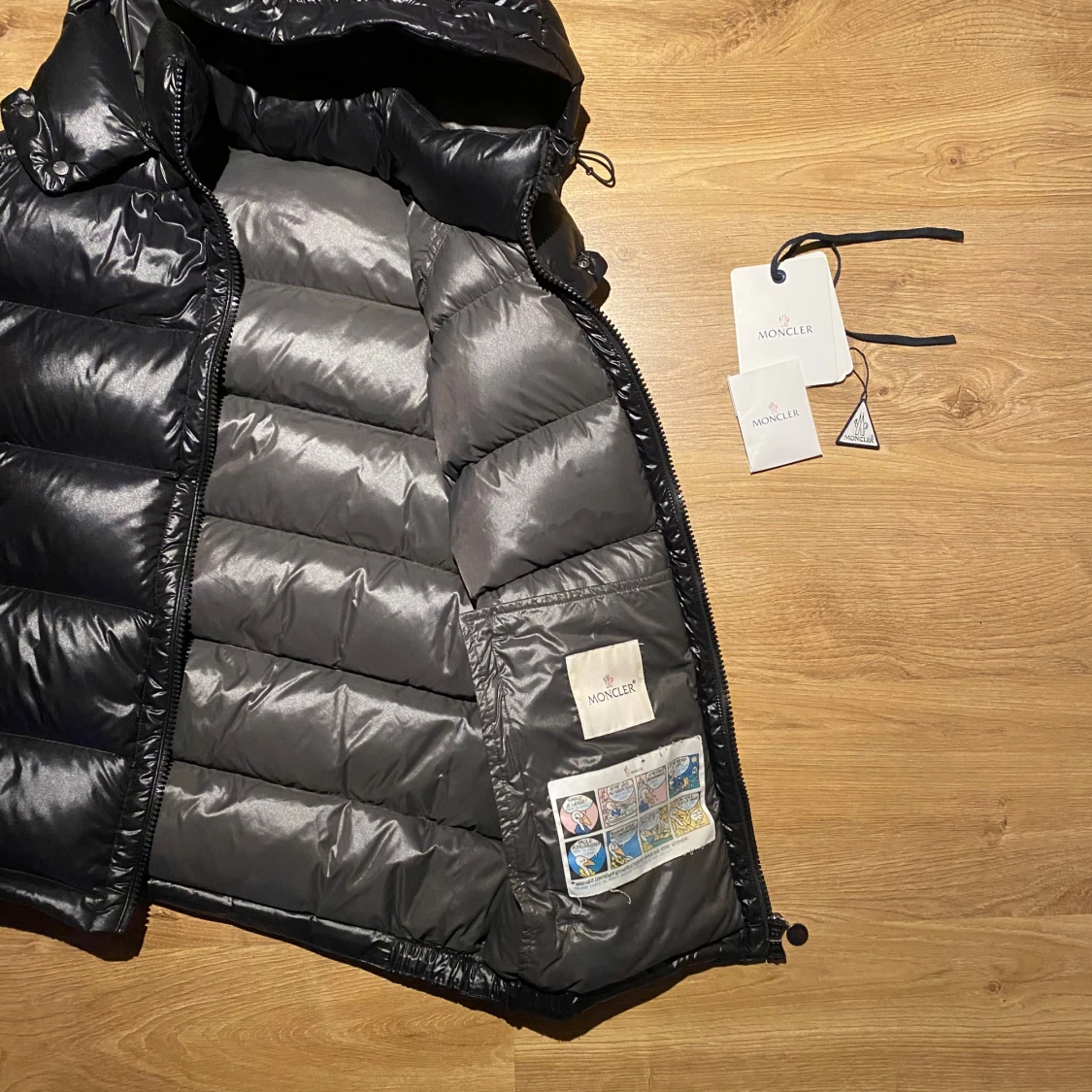 Svart dunväst från Moncler - 90