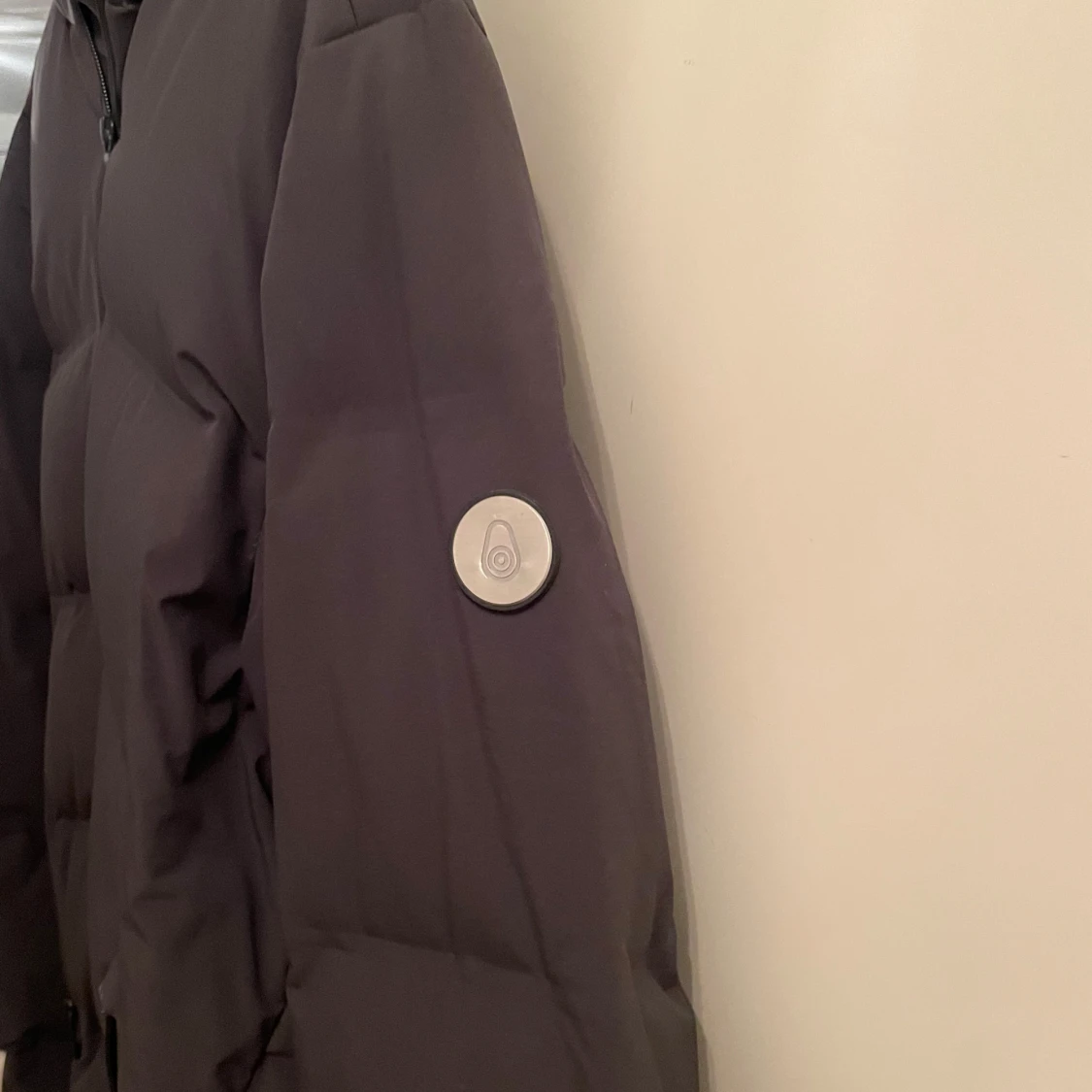 Svart dunjacka från Sail Racing - 90