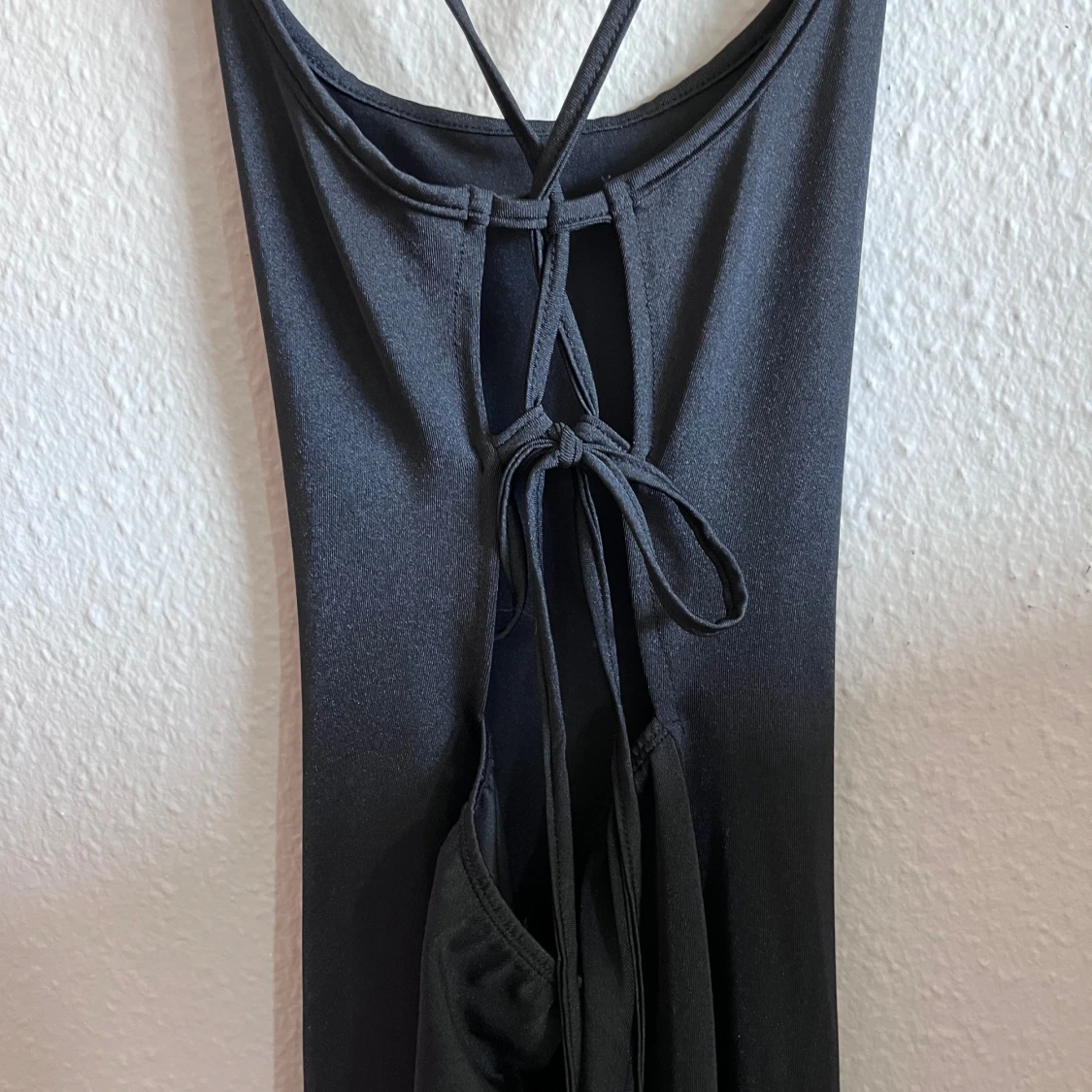 Svart långklänning med snörning - 90