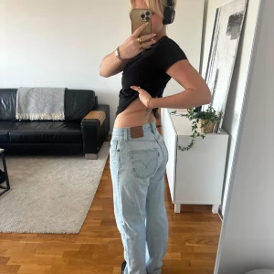 Levis jeans  - Ett par blåa 501 Levis jeans. I jätte bra skick. Bra längd till mig som är 168 