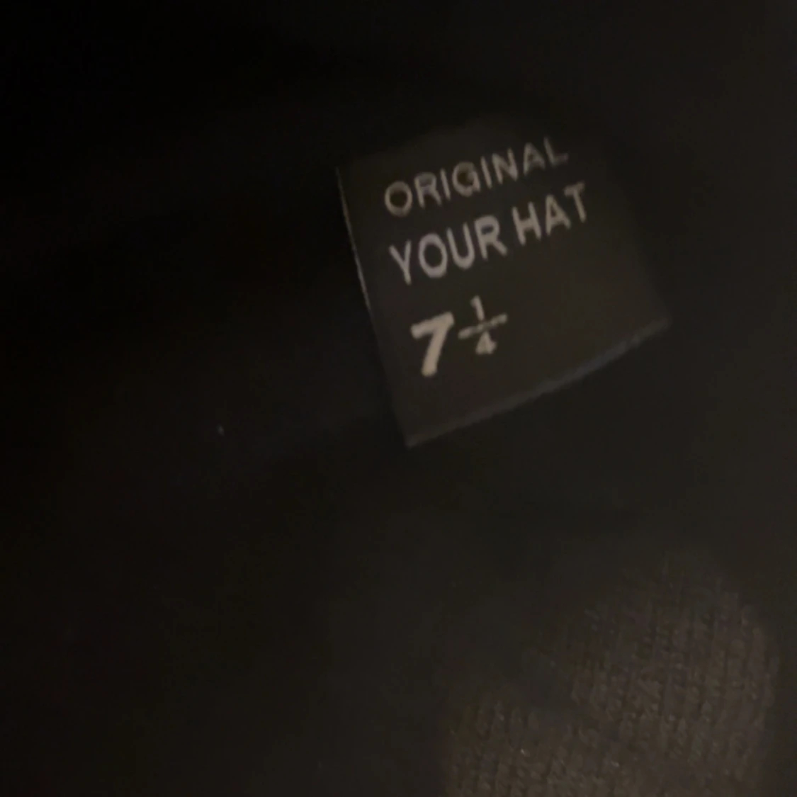 Hej kära kunder ja köpte denna moncler mössa för 2600 kronor  - 93
