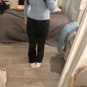 Low pitch bootcut - I storlek 26/31 och i bra skick. Är 160!