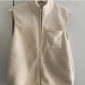 Väst  - Jätte snygg väst aldrig använd