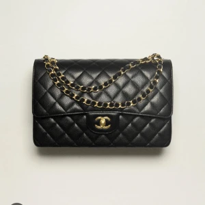 Sökes! - SÖKER denna typ av väska. Kan vara vilken design som helst. Skriv till mig ifall ni har sådan :) 