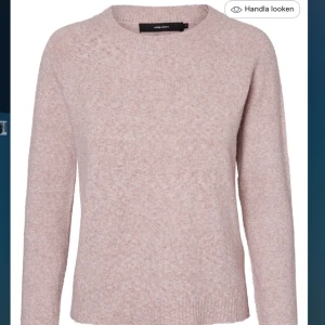 vero moda tröja  - Säljer min sköna rosa tröja från vero moda då den inte kommer till användning längre. Köpt för 300 säljer för 150. Den är i bra skick och storlek xs