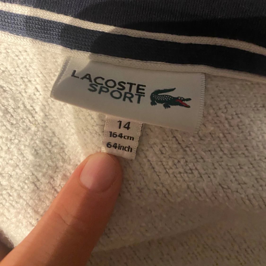 Grå Lacoste tröja - 92