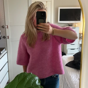 Rosa stickad - Superfin stickad kortärmad tröja!!🩷🩷🩷