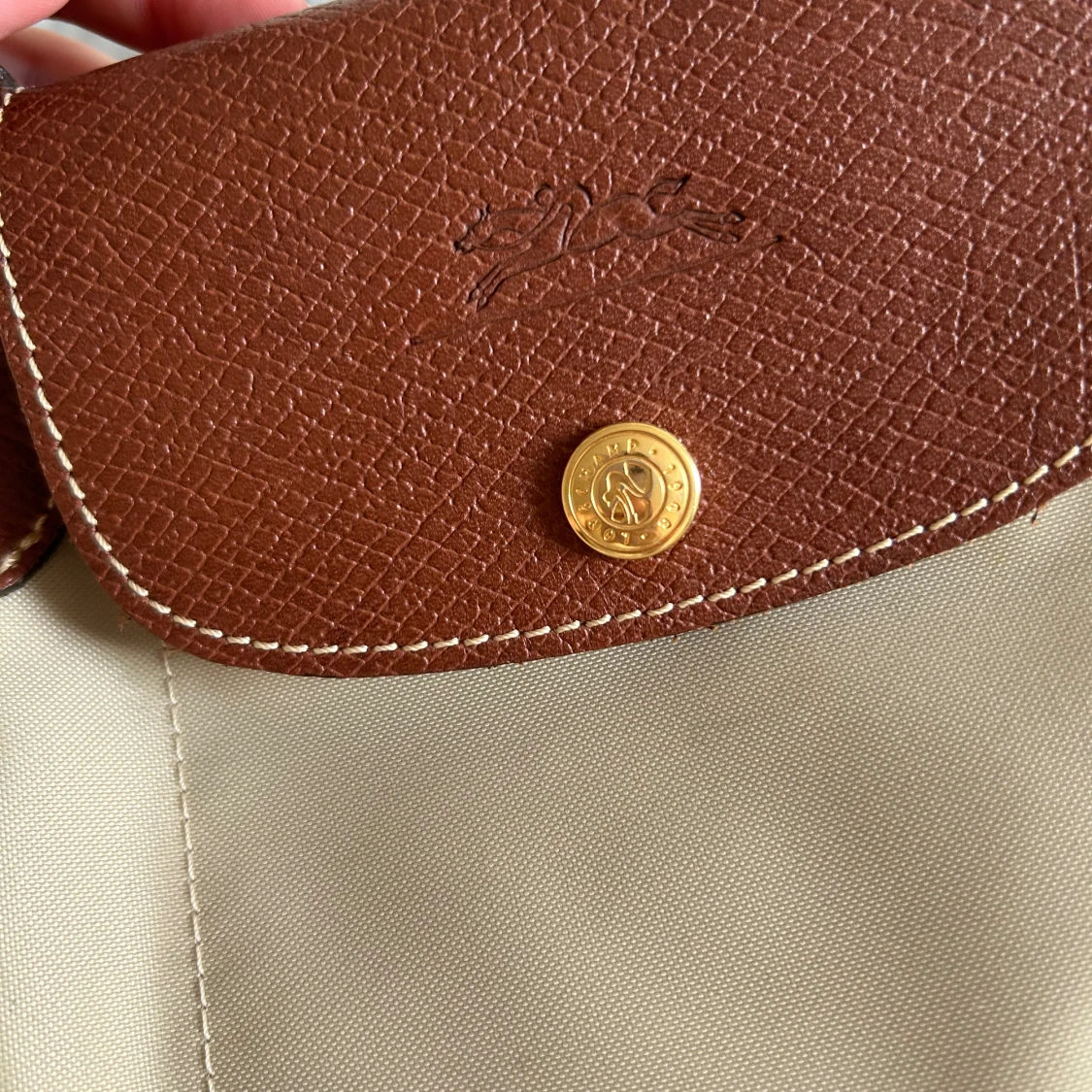 Beige liten Longchamp väska  - 93