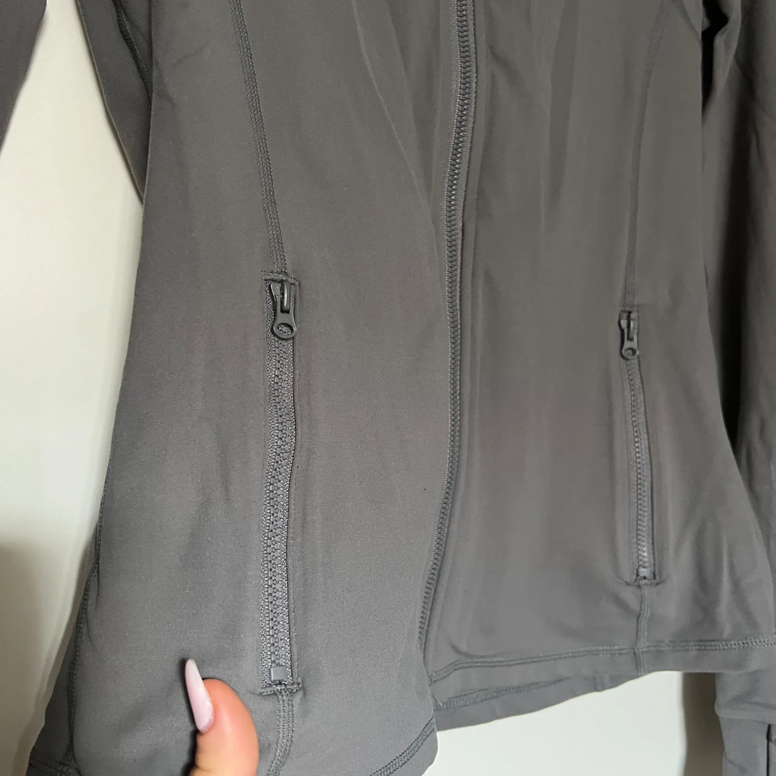 Grå träningsjacka med dragkedja - 90