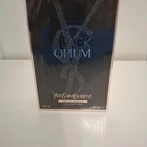 YSL Black Opium  - Sprillans ny, oöppnad och i plast. Priset kan diskuteras privat