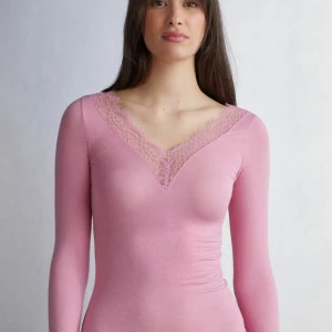 Intimissimi tröja  - Jättefin, passar inte på mig bara ❤️ Går helst inte ner i pris