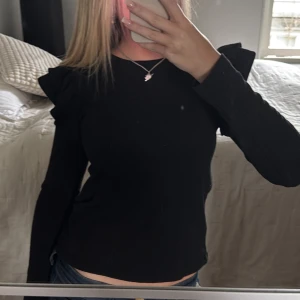 Tröja - Super fin tröja passar till allt😍😍❣️