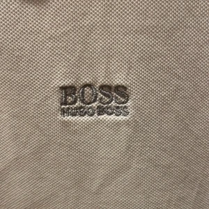 Hugo boss piké - Vit Hugo boss piké st M Använd runt 10 gånger, skick 8/10 Kan mötas upp 