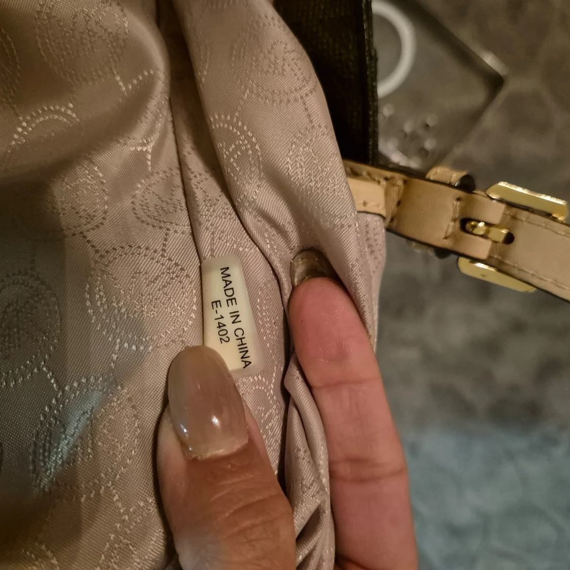 Michael micheal kors handbag  - 91