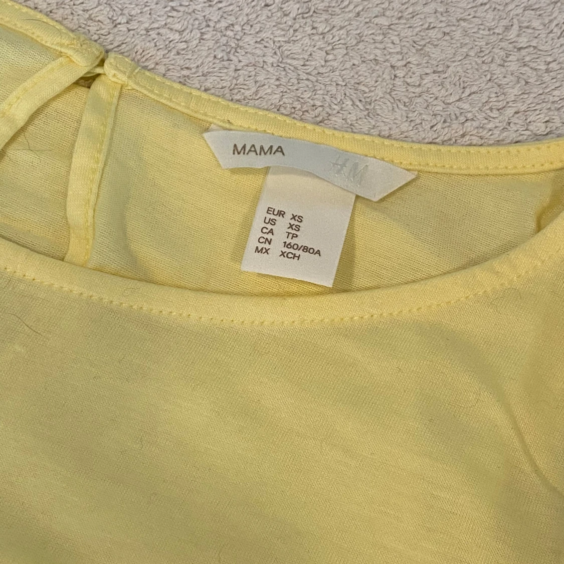 Gul topp från H&M Mama - 91