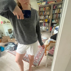 Snygg stickad tröja😻 - Så mysig stickad tröja! Perfekt för hösten och vintern!!🧣🎃🧡🧡🧡❣️❣️💘